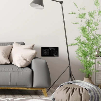 Priza Dubla cu USB si USB-C Arteli® 16A 3520W, Rama Sticla Securizata, Protectie la Suprasarcina, Neagra, 86x157mm